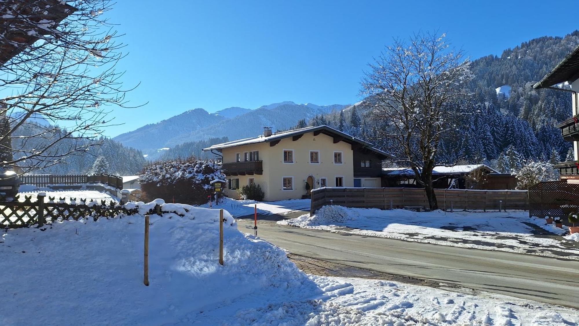 Thuss'N: Family-Friendly Alpine Retreat Apartment Kirchberg in Tirol Exterior photo